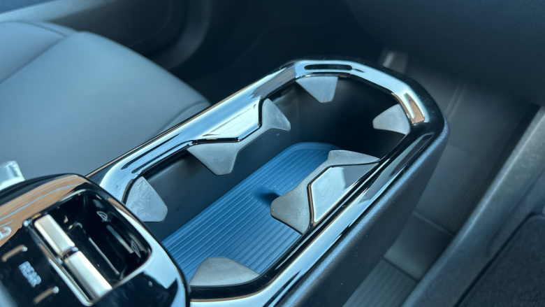 Volvo EX30 200kW SM Extended Range Plus 69kWh 5dr Auto Electric Estate